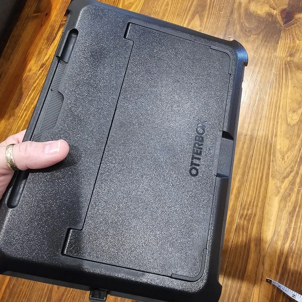 OTTERBOX Defender Series Case for iPad Pro 11